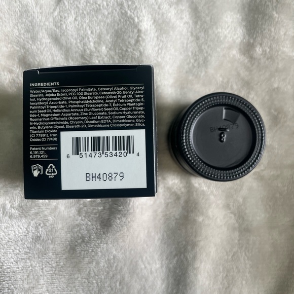 NEW: PERRICONE MD Cold Plasma + Eye advanced eye cream. (0.5 fl oz/ 15 mL) - Picture 5 of 6